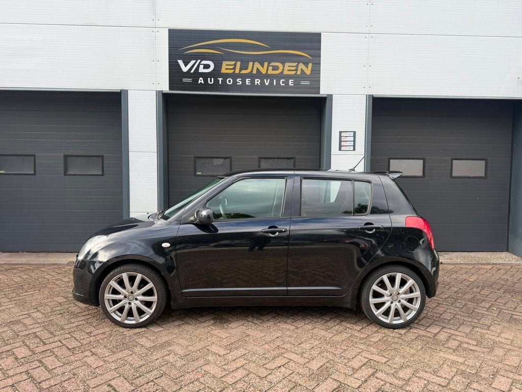 Suzuki Swift 1.3 Shogun versnellingsbak rev. nwe koppelingss, Auto's, Voorwielaandrijving, Stof, Zwart, 965 kg
