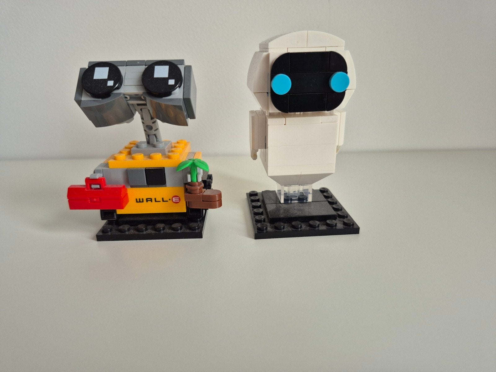 LEGO WALL-E en EVE figuren, Ophalen of Verzenden, Zo goed als nieuw, Overige merken
