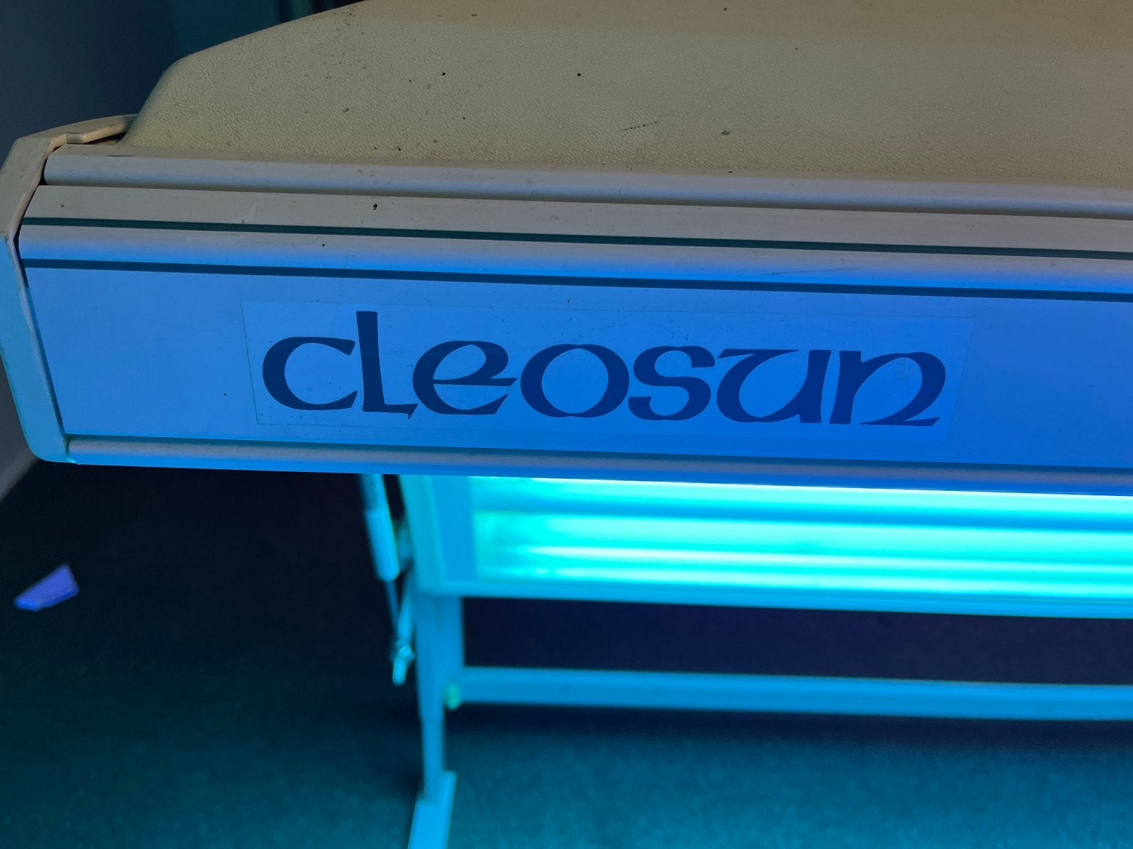 Cleosun Zonnebank - Enkelzijdig met timer, Ophalen, Gebruikt, Zonnebank enkelzijdig, 10 tot 15 lampen