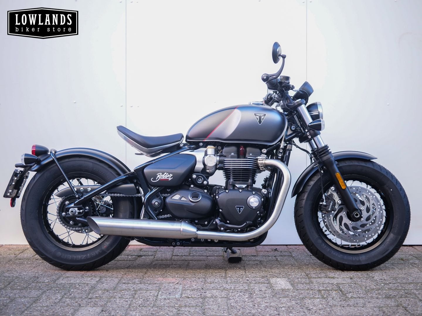 TRIUMPH BONNEVILLE BOBBER (bj 2026), 2 cilinders, Chopper, Bedrijf, Onbekend