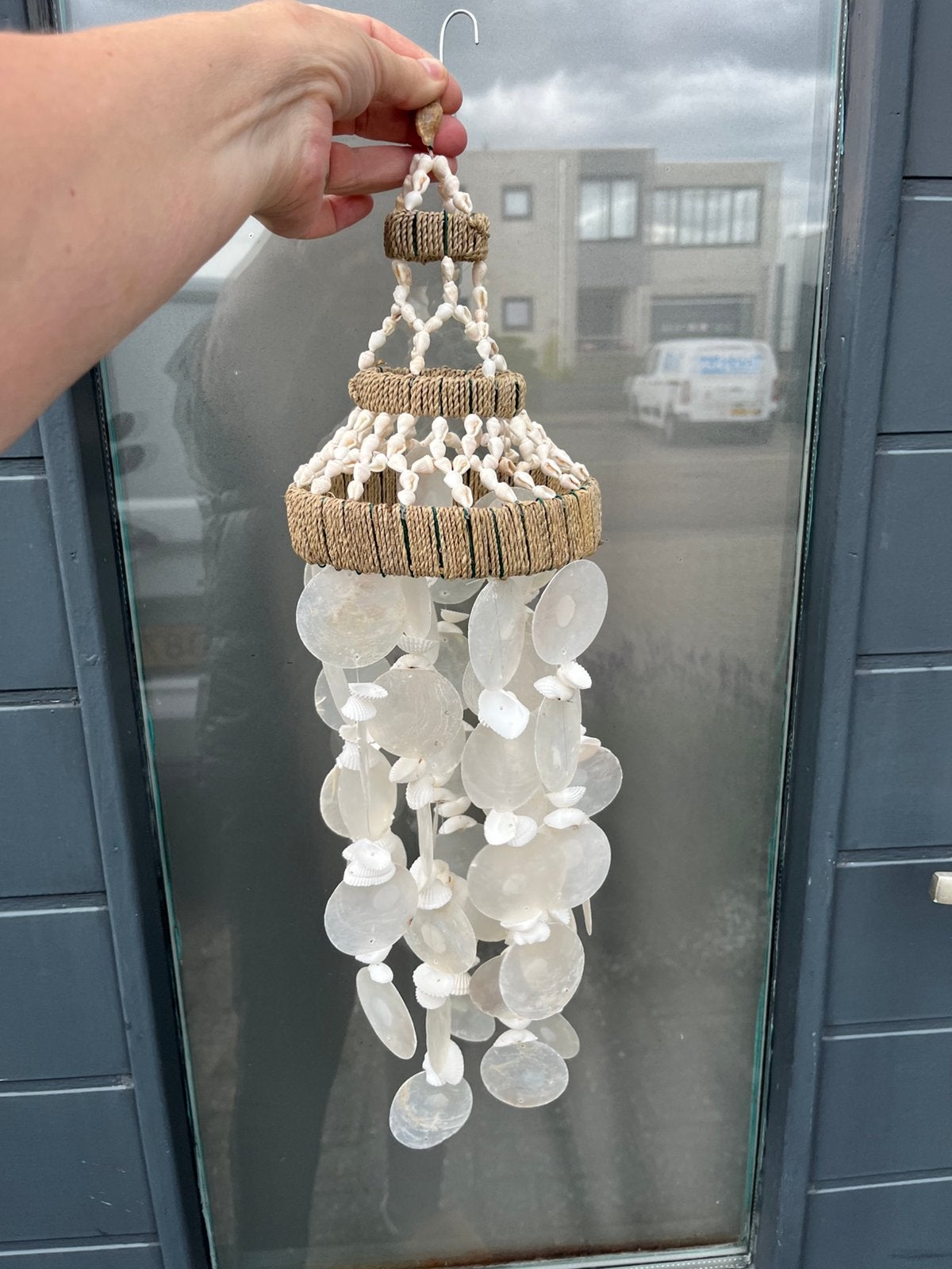 Decoratieve schelpenhanger - 50cm, Gebruikt, Boho, Ophalen of Verzenden, Natuurlijk materiaal