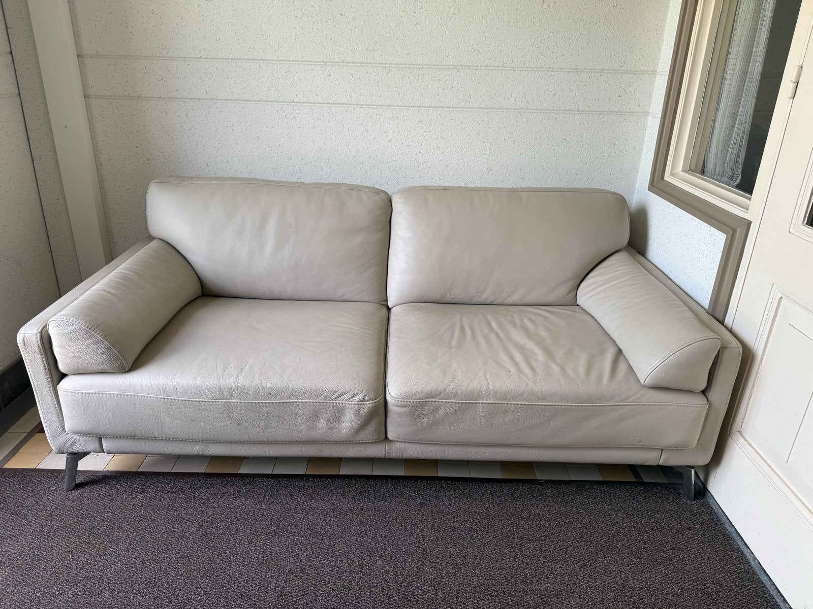 Leren 2-zitsbank - Crèmekleurig, Ophalen, 150 tot 200 cm, Tweepersoons, Zo goed als nieuw