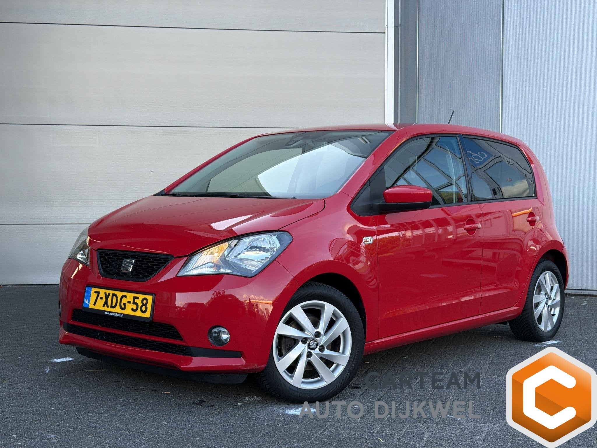 SEAT Mii 1.0 Sport Dynamic, Voorwielaandrijving, Euro 5, Stof, Gebruikt