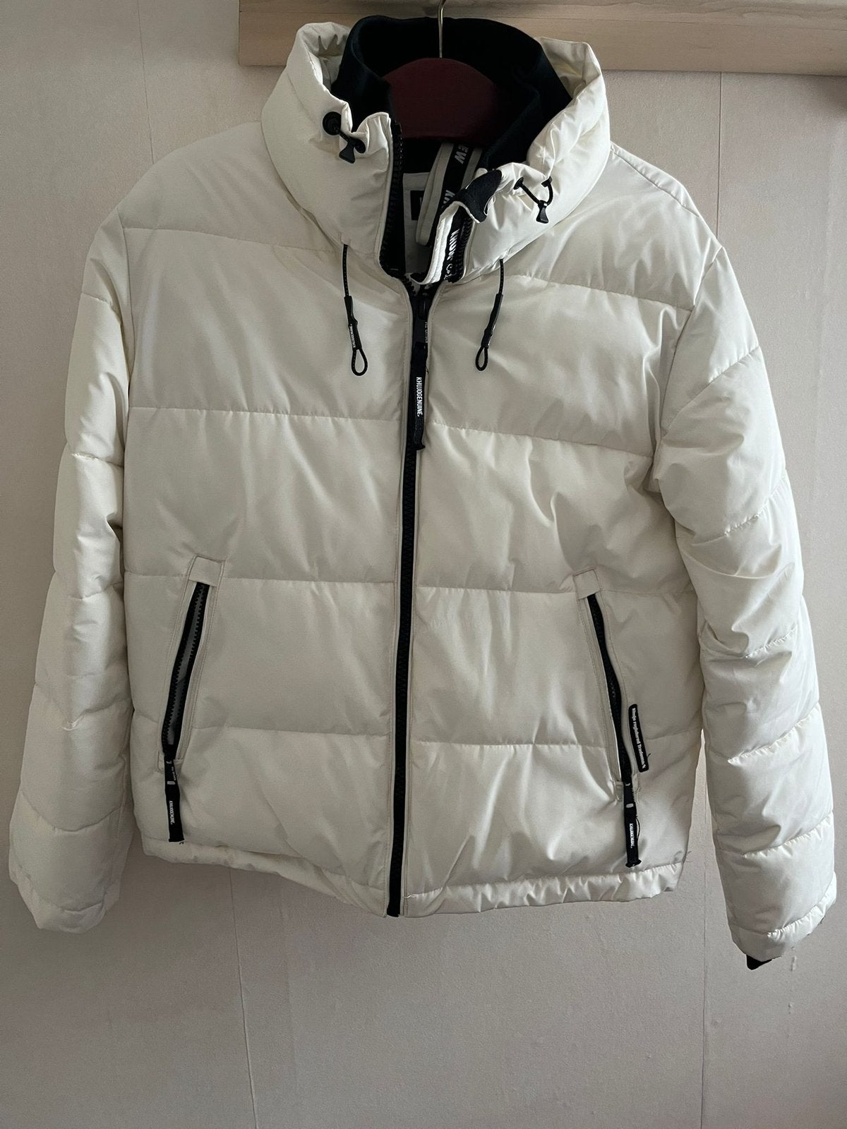 Witte winterjas van Khujo maat L, Ophalen of Verzenden, Zo goed als nieuw, Maat 42/44 (L), Jack
