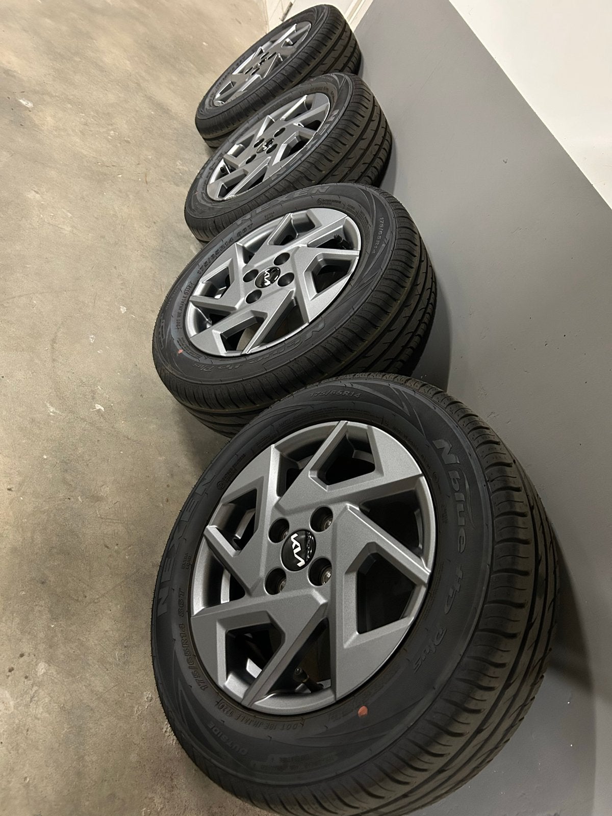 4 Nieuwe Velgen met Banden 175/65 R14 - Kia Picanto, Auto-onderdelen, Banden en Velgen, Banden en Velgen, Zomerbanden, 14 inch