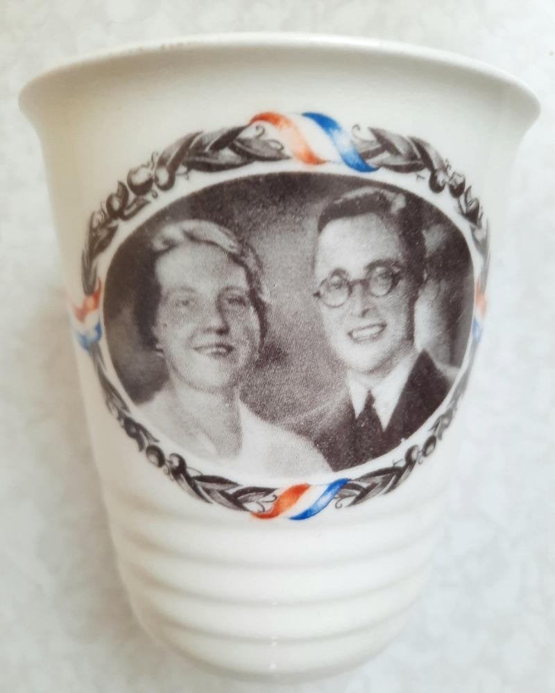 Beker van Juliana en Prins Bernard., Ophalen of Verzenden, Gebruikt, Nederland, Servies