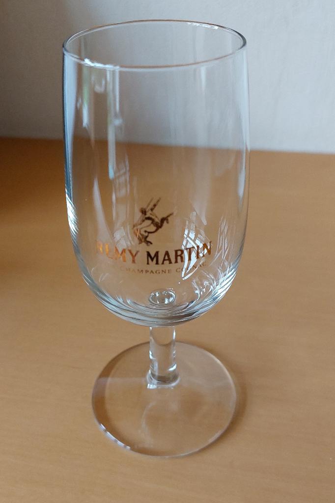 Eén Remy Martin cognacglas - ongebruikt, gaaf, 13,3 cm. hoog, Ophalen, Zo goed als nieuw, Overige typen