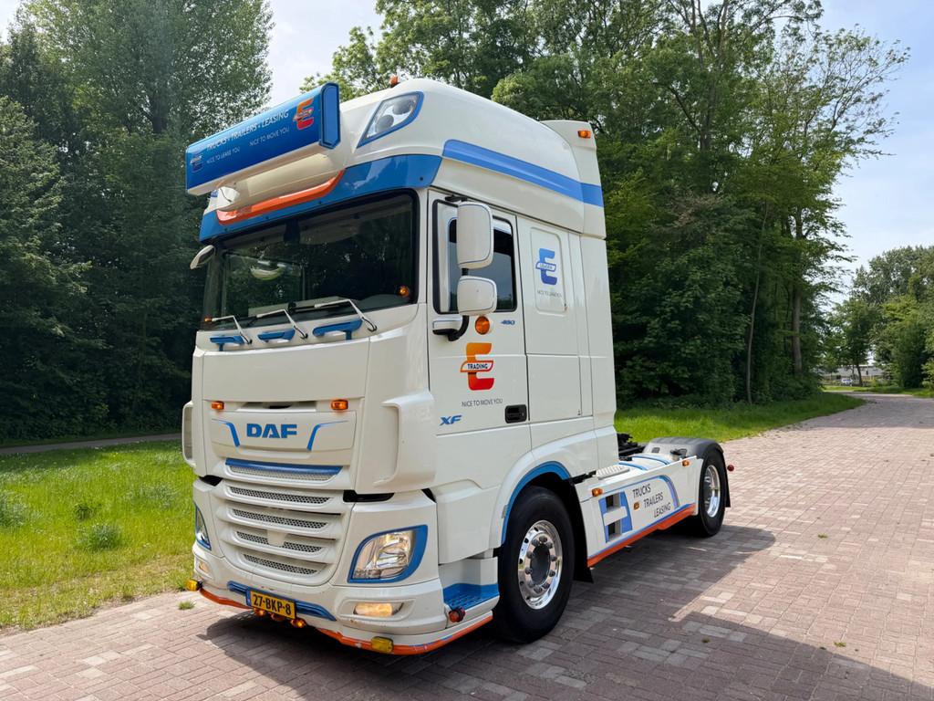 DAF XF 480 NL truck-LEASE €736 - 1st owner - PTO - TOP CON, Auto's, Vrachtwagens, Automaat, Achterwielaandrijving, Euro 6, Wit
