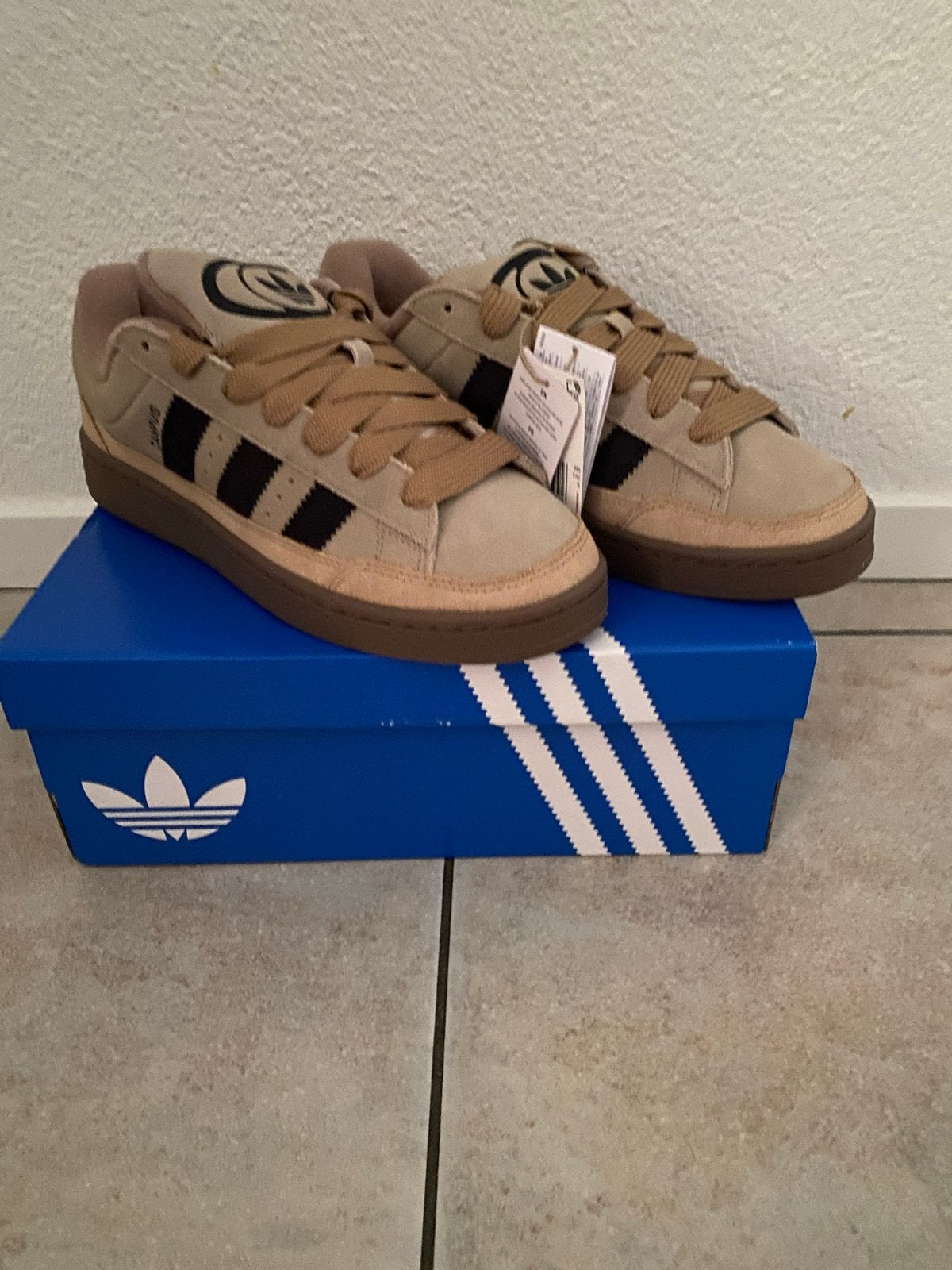 Adidas Campus 00s sneakers - Nieuw met doos, Ophalen of Verzenden, Nieuw, Bruin, Sneakers of Gympen