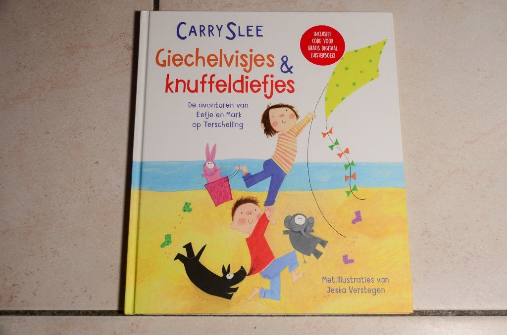 Giechelvisjes & Knuffeldiefjes / Carry Slee Jeska Verstegen, Ophalen of Verzenden, Zo goed als nieuw, Fictie algemeen, Voorleesboek