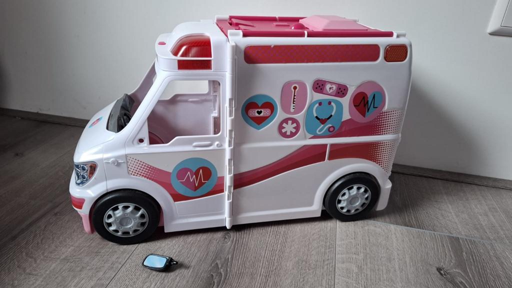 Barbie Ambulance, Ophalen of Verzenden