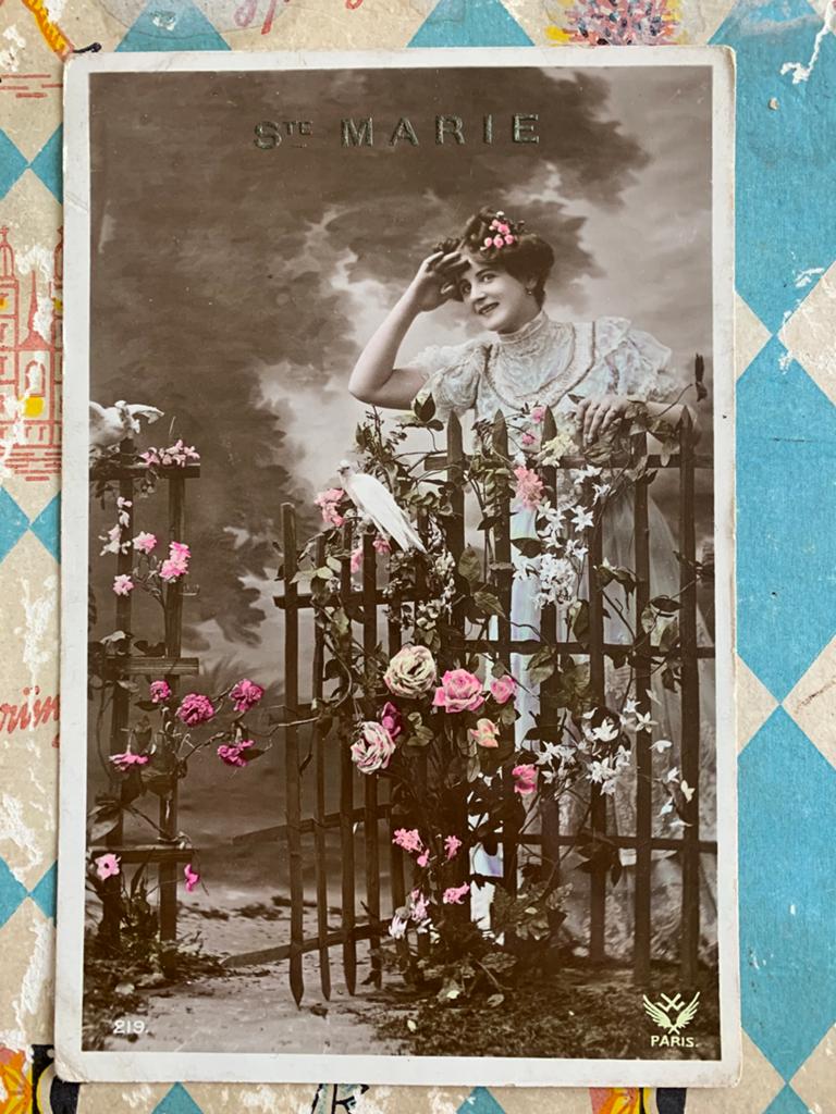 1909 Ste Marie - dame, duid, hek, bloemen (EL), Verzamelen, Ansichtkaarten | Themakaarten, Ophalen of Verzenden, Voor 1920, Gelopen
