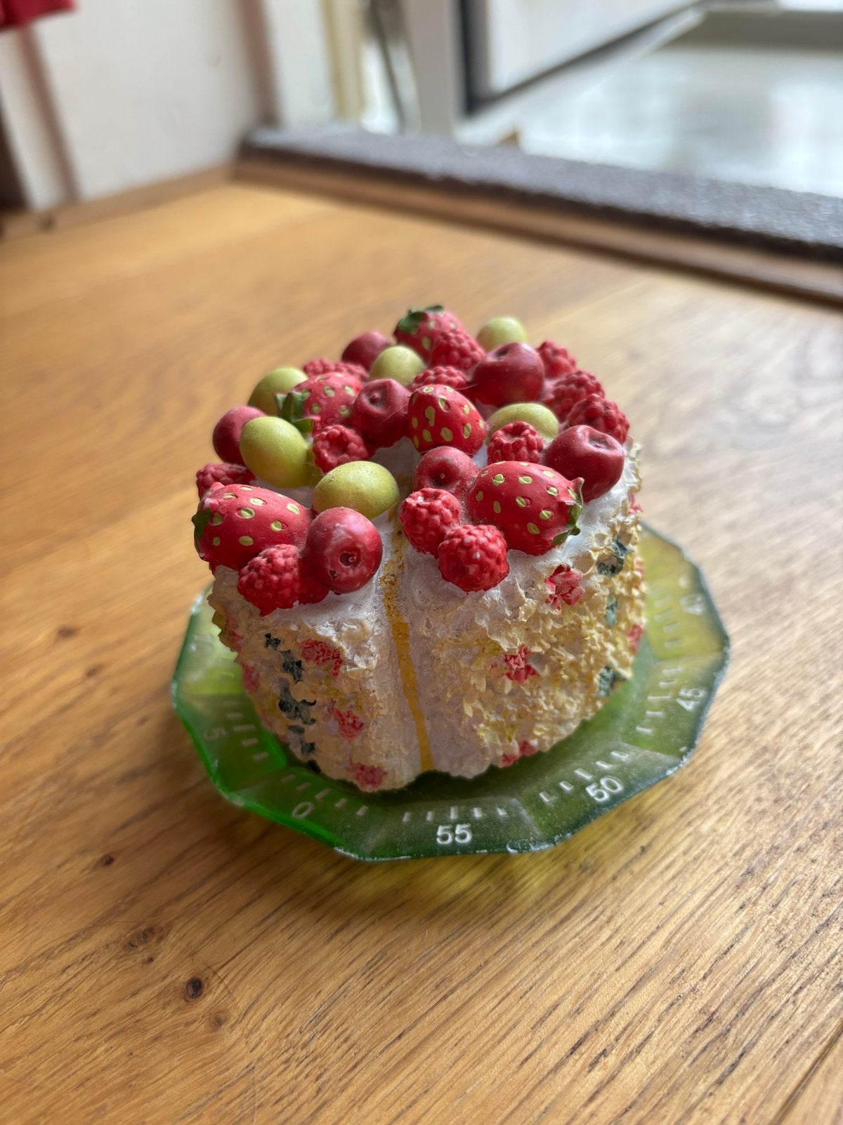 Leuke kookwekker in de vorm van een taartje met fruit, Overige typen, Ophalen, Gebruikt, Meerkleurig