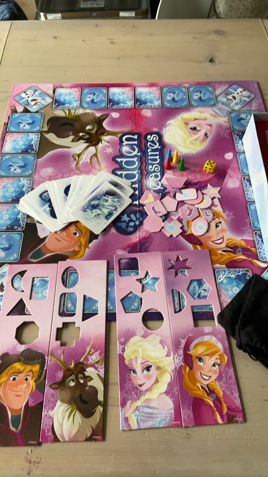 Disney Frozen Hidden Treasures Bordspel, Hobby en Vrije tijd, Ophalen, Zo goed als nieuw