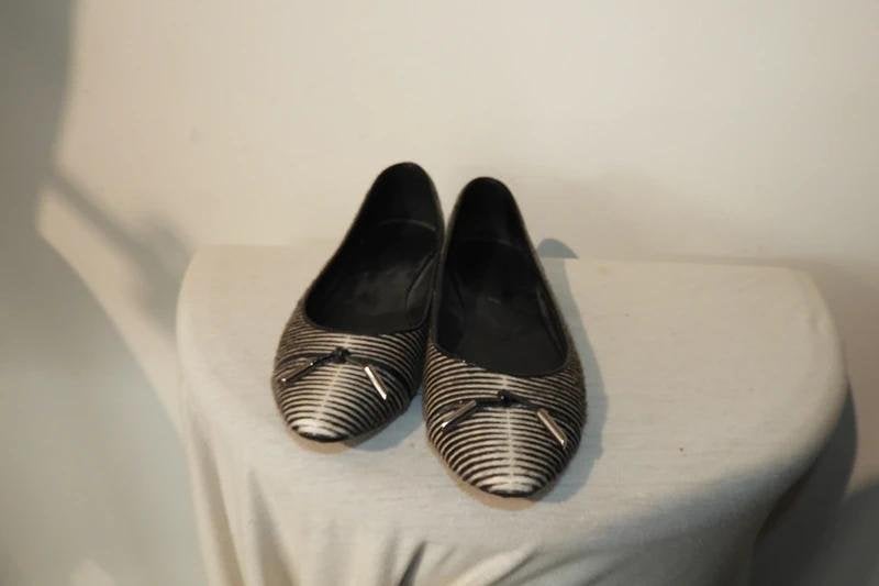 Tod's instappers zwart wit animal design strikje mt 38, Overige kleuren, Verzenden, Instappers, Gedragen