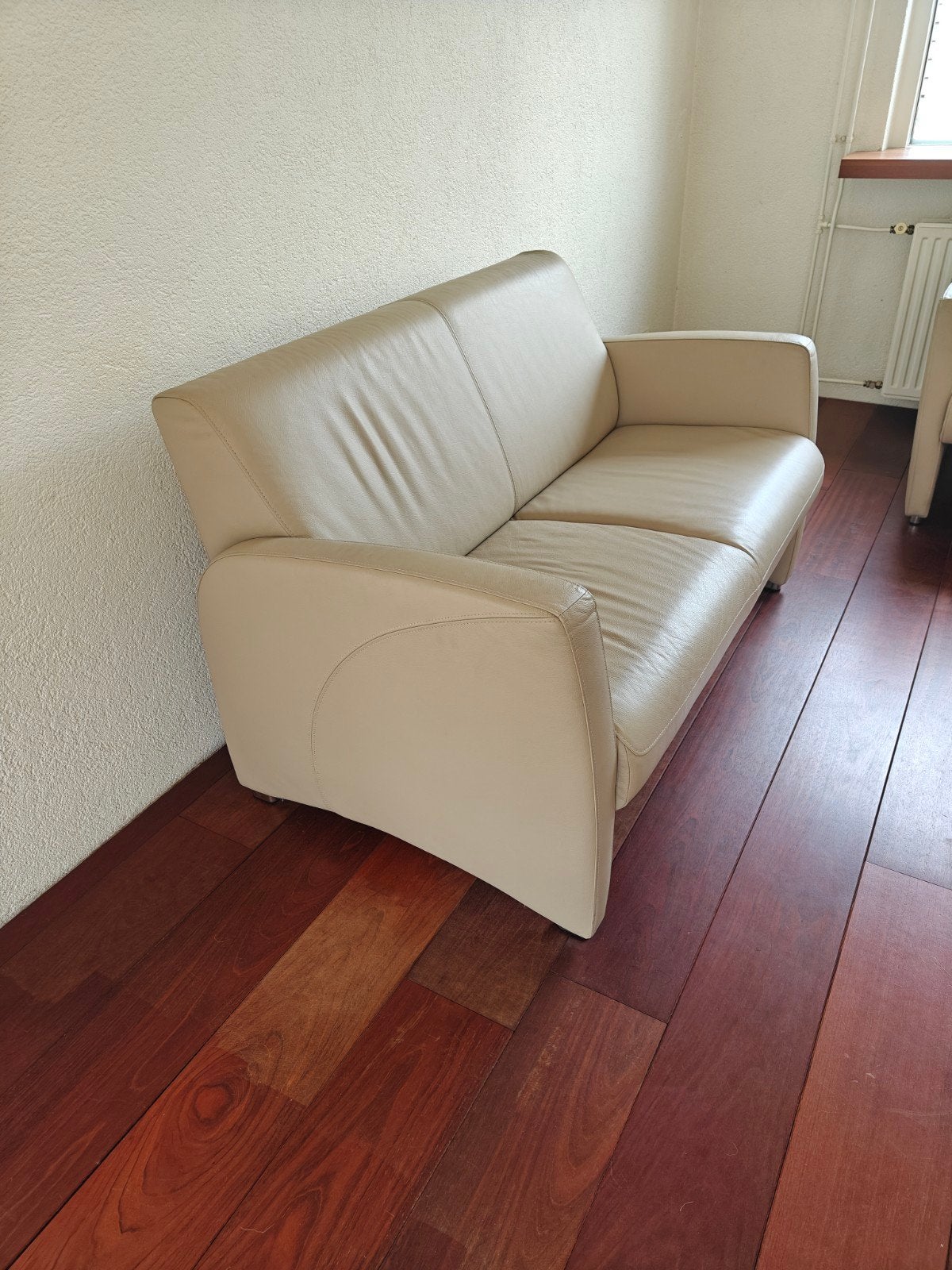 Leren tweezitsbank Montel Crème/Beige afhalen in Apeldoorn, Gebruikt, 150 tot 200 cm, Tweepersoons, Ophalen of Verzenden