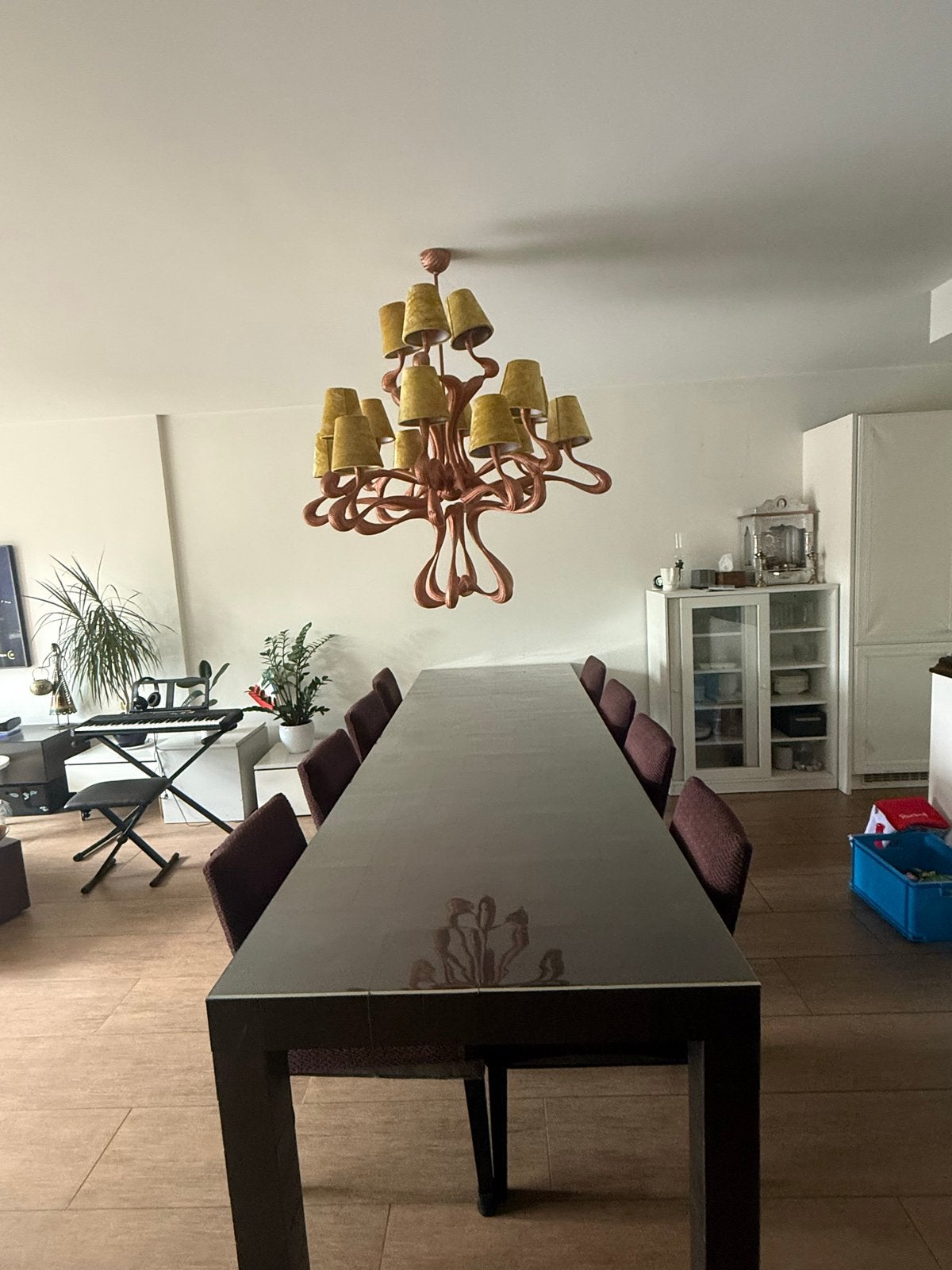 Unieke design kroonluchter met 16+ lampen, Huis en Inrichting, Lampen | Hanglampen, Ophalen, Zo goed als nieuw, Textiel, E14 (klein)