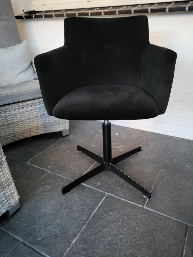 4 zwarte fluwele eetkamer Draaistoelen als nieuw, Ophalen of Verzenden, Zo goed als nieuw, Zwart