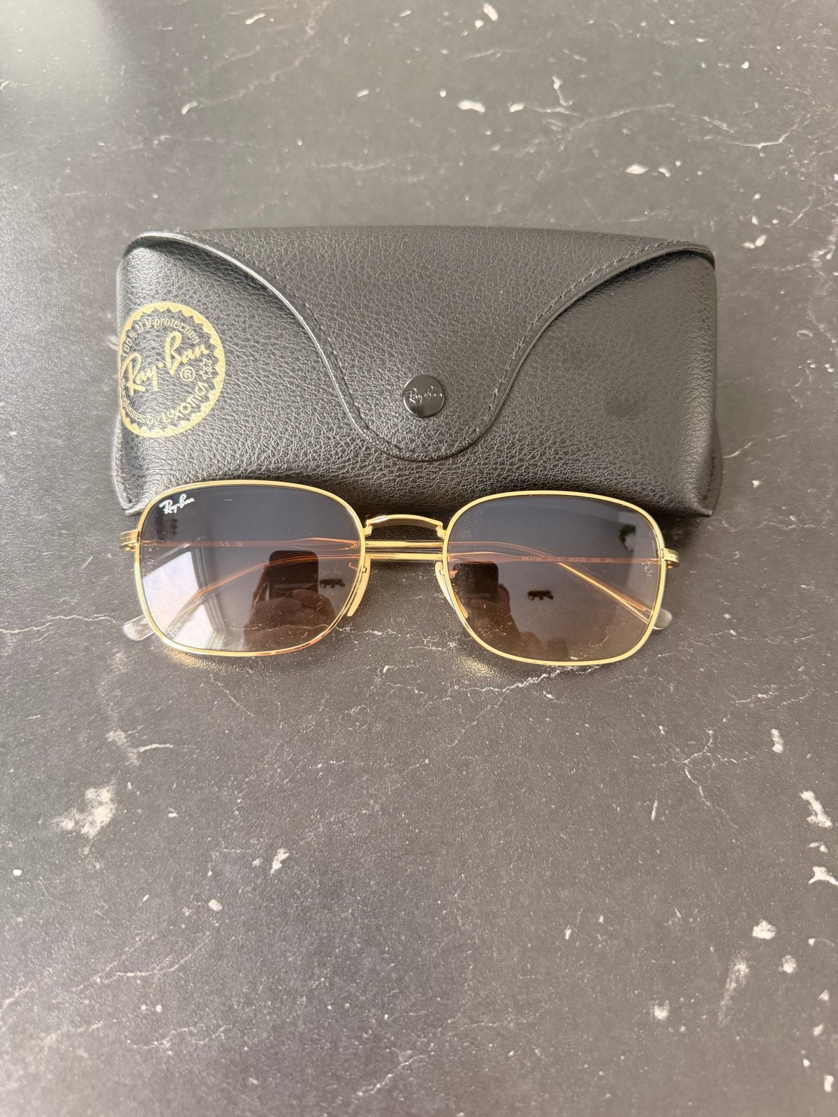 Ray-Ban zonnebril goudkleurig met bruine glazen, Zonnebril, Bruin, Ophalen of Verzenden, Zo goed als nieuw