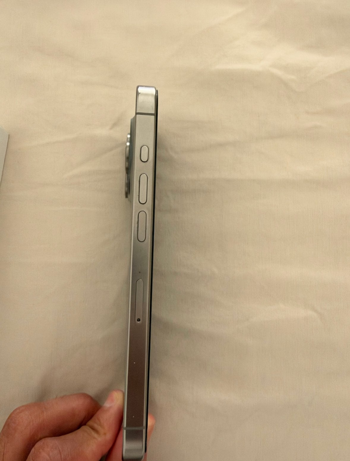 Foto 7 van iPhone 15 Pro 128GB Natural Titanium - Zo goed als nieuw