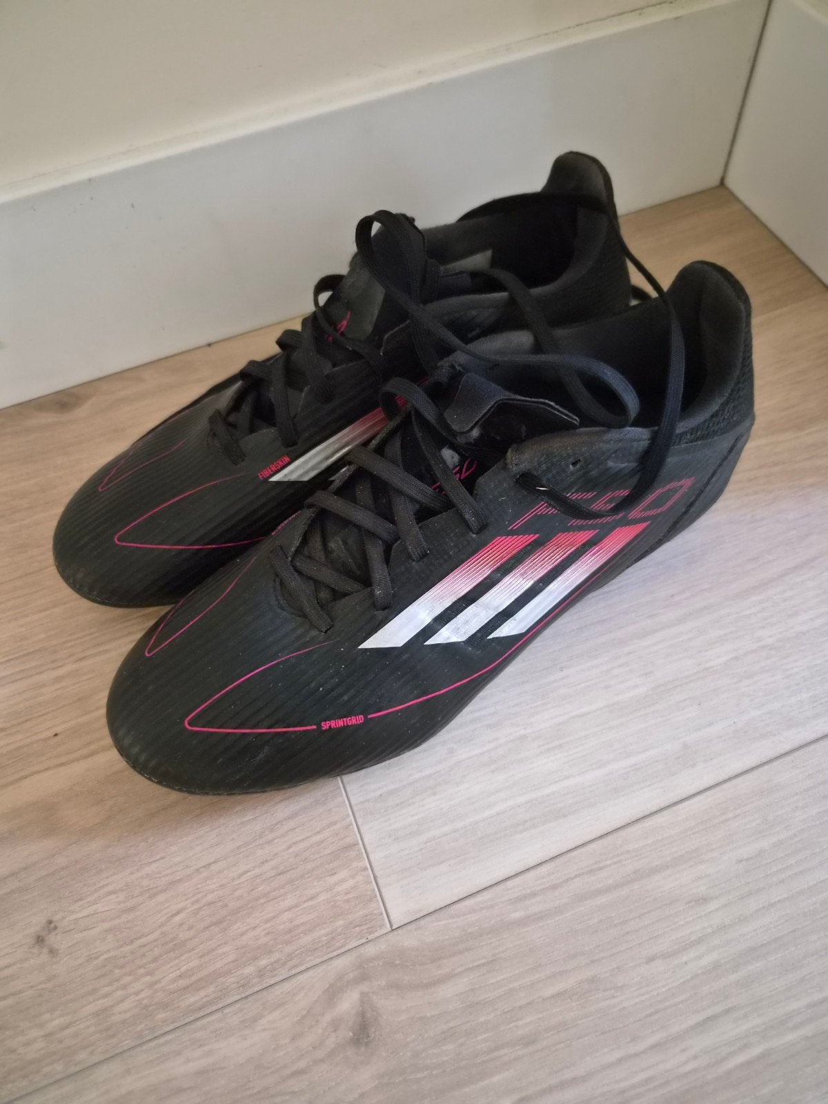 adidas F50 voetbalschoenen maat 41,5, Ophalen of Verzenden, Zo goed als nieuw, Schoenen