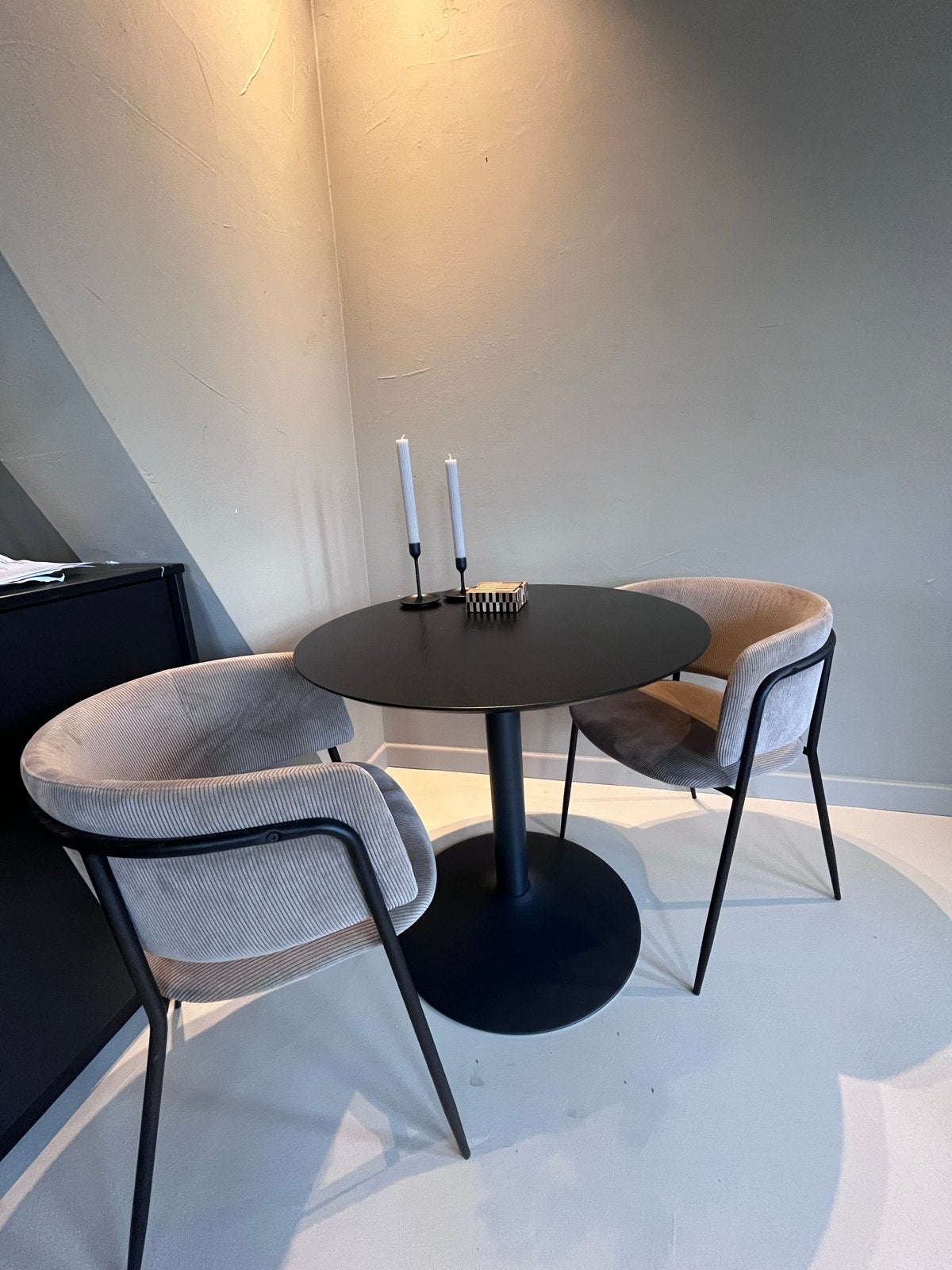 Round table & chairs - 74 cm hoog, 80 cm diameter, Huis en Inrichting, Ophalen, Zo goed als nieuw, Rond, 50 tot 100 cm