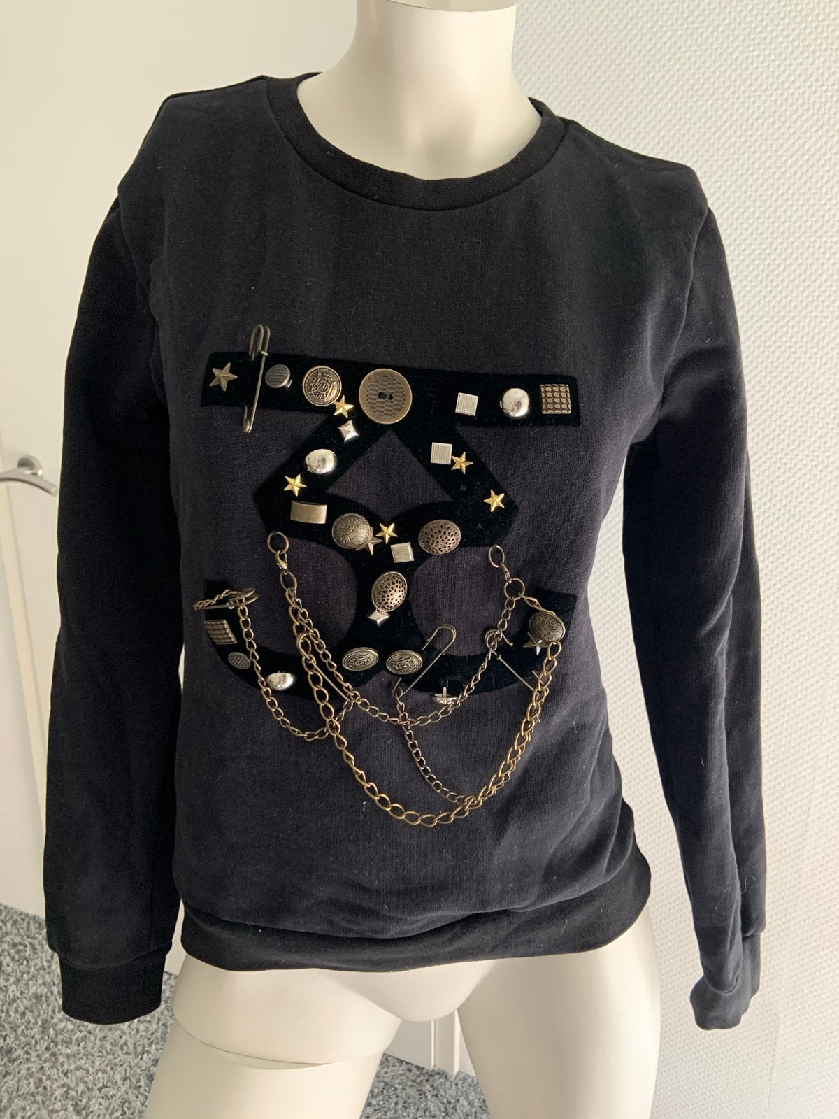 Sweet matilda sweater met kettingen maat s, ., Zwart, Ophalen of Verzenden, Zo goed als nieuw