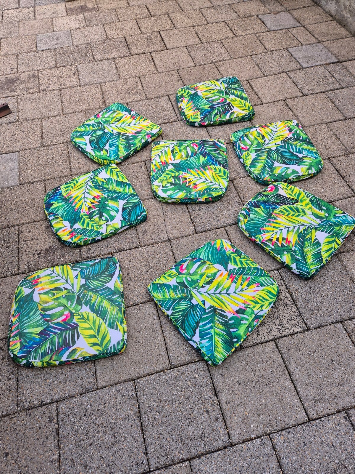 8x Tuinkussens met tropische print, Tuin en Terras, Tuinmeubel-accessoires, Ophalen, Zo goed als nieuw