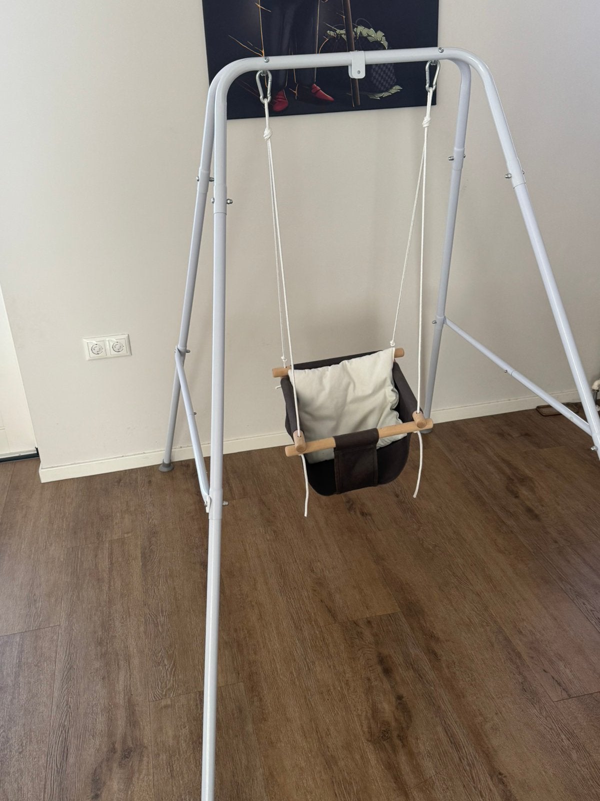 Kinder schommel met frame en zacht zitje, Ophalen, Zo goed als nieuw, Minder dan 140 cm, 85 tot 100 cm