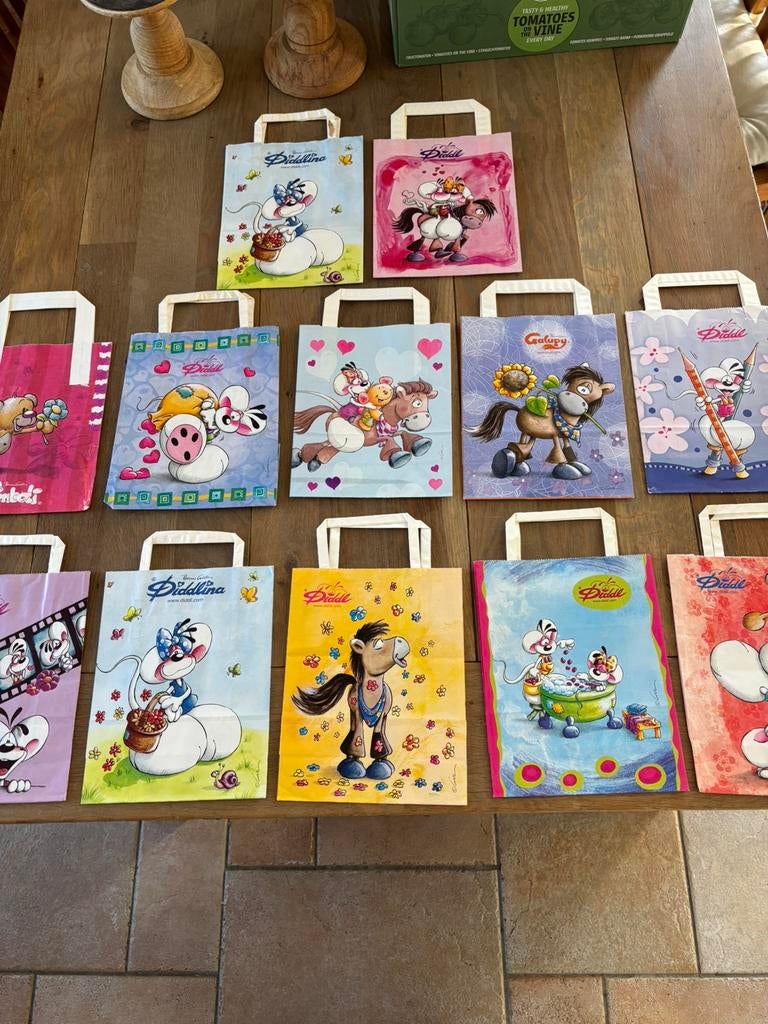 12 diddl tasjes, Verzamelen, Diddl, Ophalen of Verzenden, Zo goed als nieuw