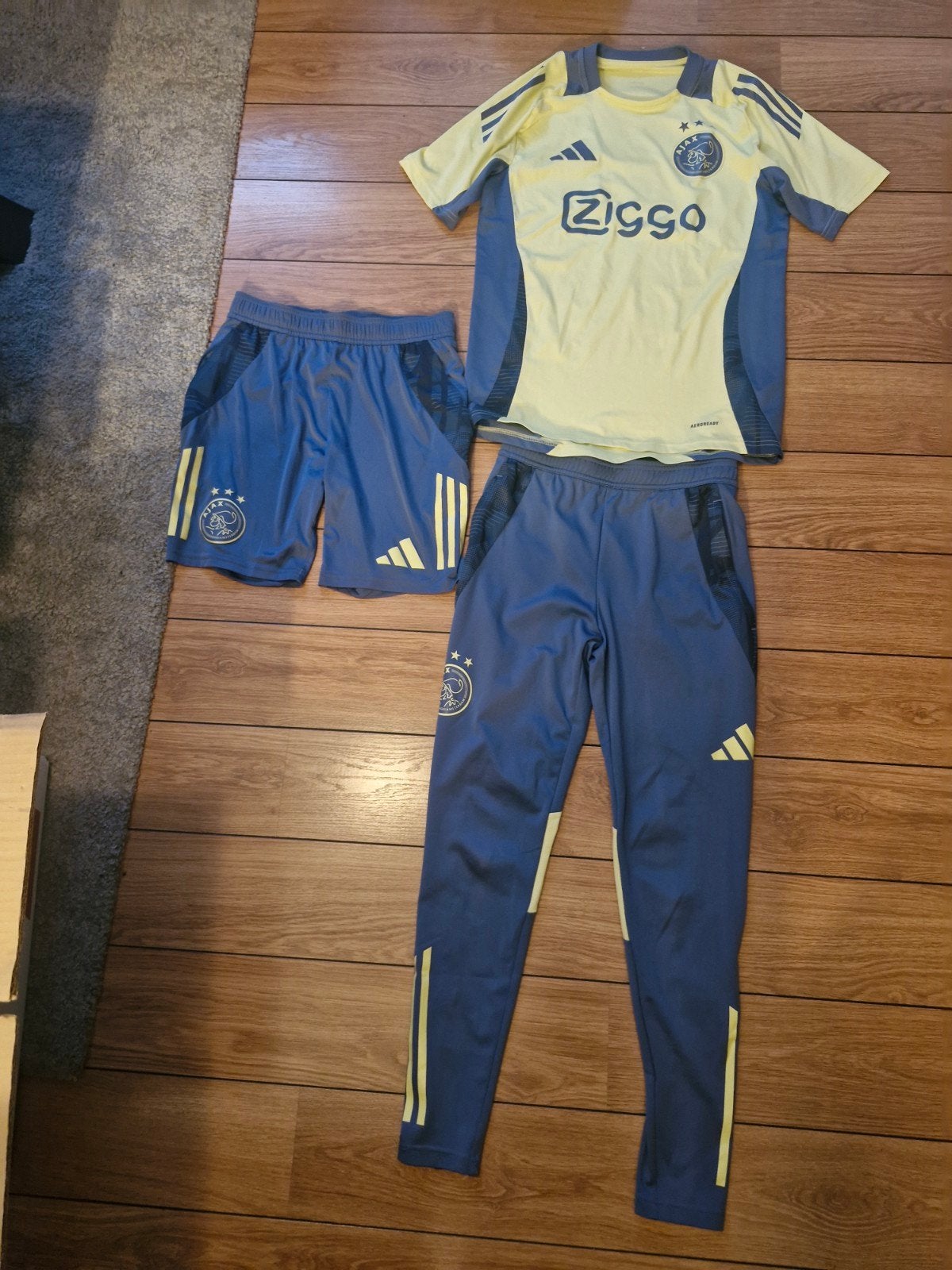 ajax tenue maat s, Ophalen of Verzenden