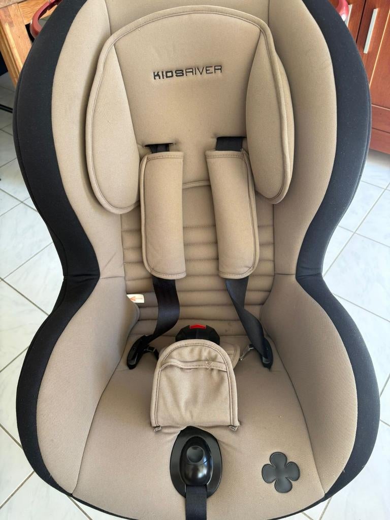 Kidsriver autostoel 9-25 kg, Isofix, beige/zwart, Gebruikt, 9 t/m 18 kg, Isofix, Ophalen