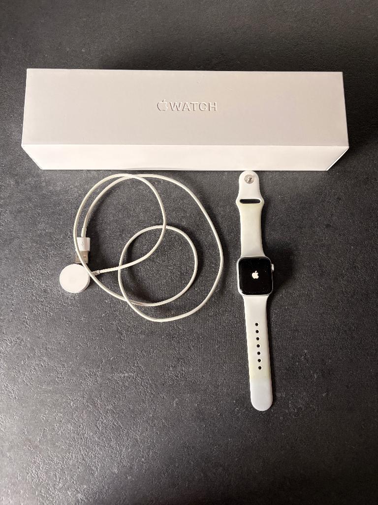 apple watch serie 4 40mm incl doos en oplader, Gebruikt, Apple Watch ⌚️, Wit, IOS