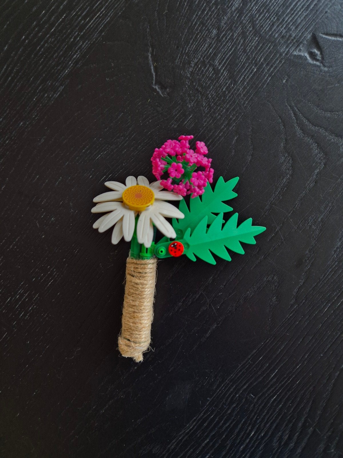 Corsage Lego Bruiloft, Ophalen of Verzenden, Zo goed als nieuw, 4 tot 7 cm, Overige materialen