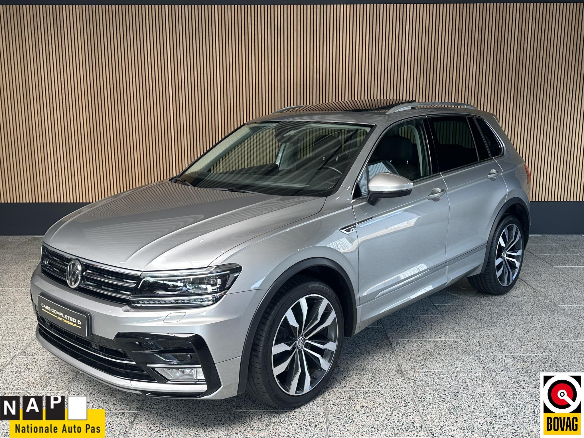 Volkswagen Tiguan 2.0 TSI 4Motion Highline NL auto | Lederen, Auto's, Automatische klimaatregeling, Gebruikt, 4 cilinders, 1984 cc