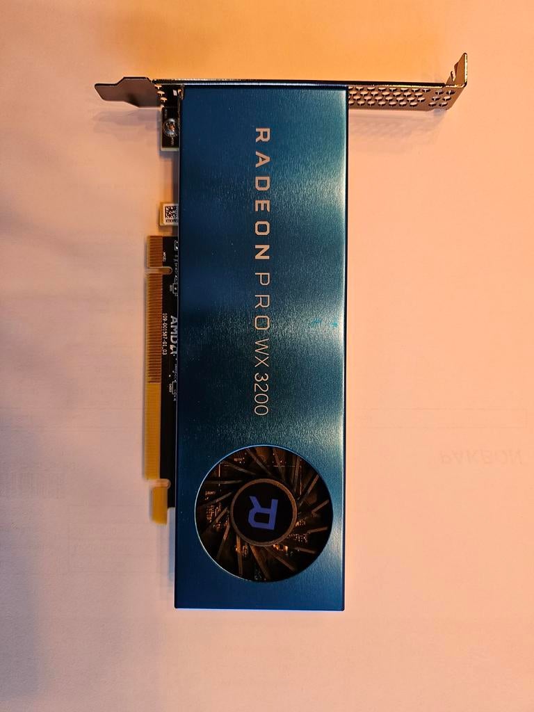 Radeon Pro WX 3200 4GB GPU, Computers en Software, Videokaarten, Ophalen of Verzenden, Zo goed als nieuw, GDDR5, PCI-Express 3