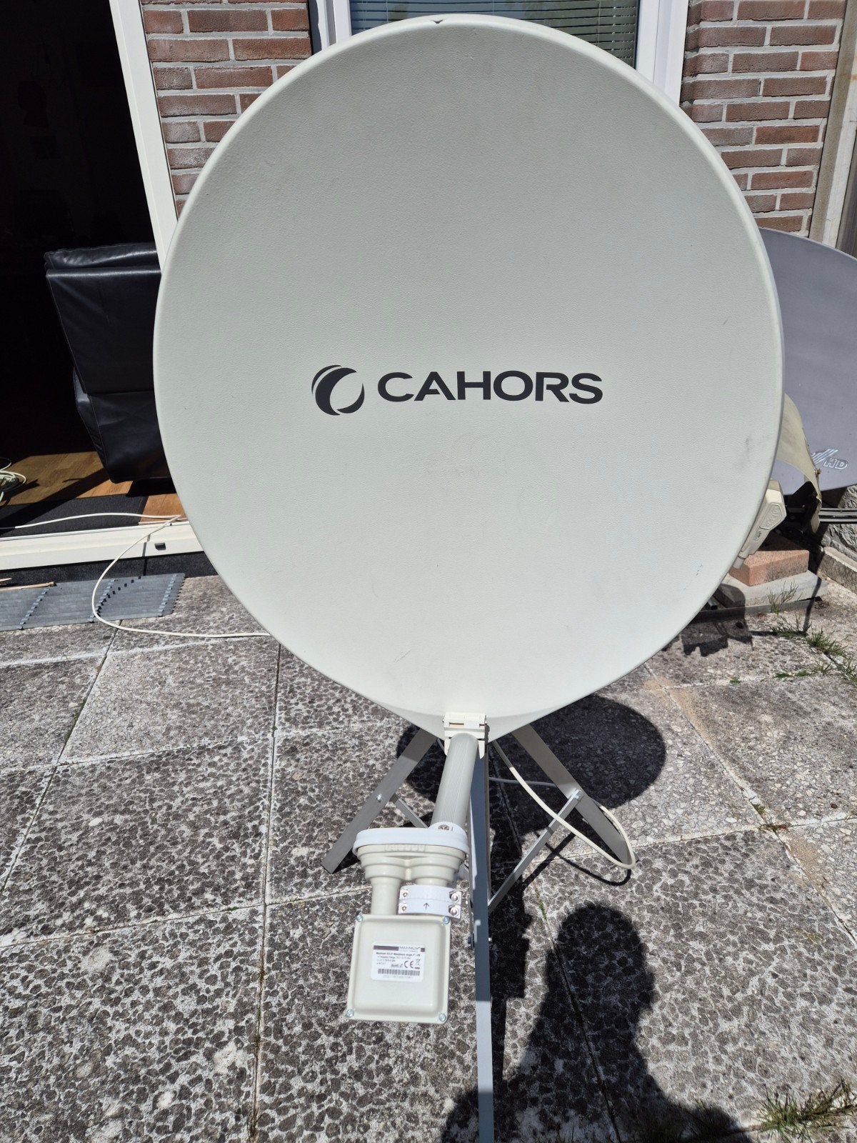 Nette Cahors Travelvision R6 M7 Sat 801 Automatische Schotel, Ophalen, Gebruikt, (Schotel)antenne, Overige merken