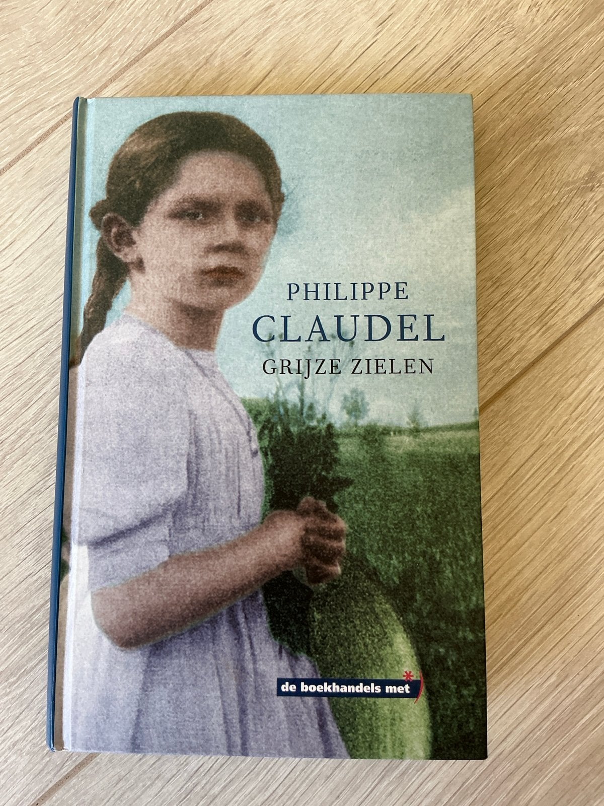 Grijze Zielen - Philippe Claudel (Hardcover), Ophalen of Verzenden, Zo goed als nieuw, Europa overig