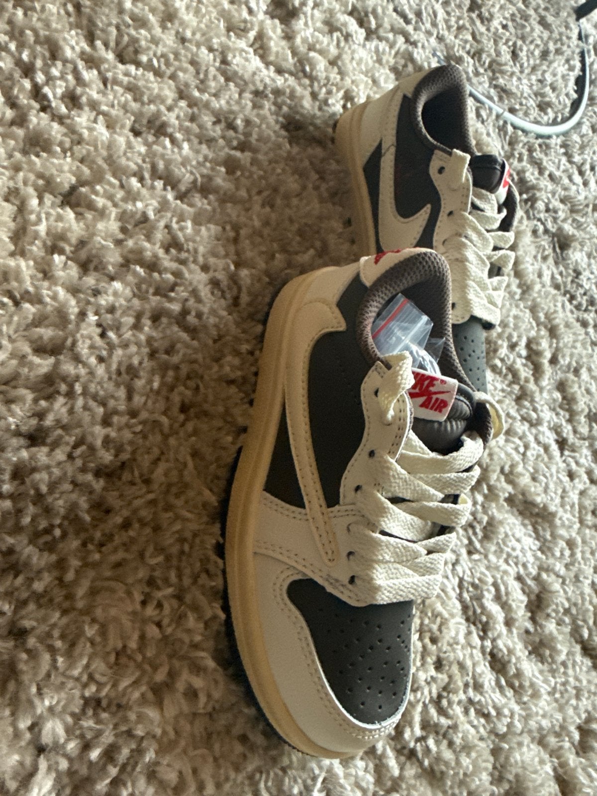 Nike x Travis Scott sneakers - Maat 28, Kinderen en Baby's, Ophalen of Verzenden, Nieuw, Jongen of Meisje, Sportschoenen