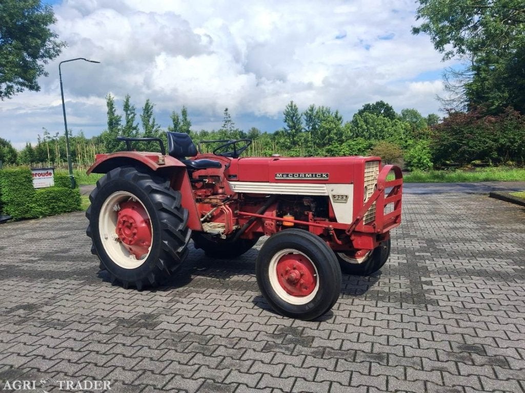 International 323, Zakelijke goederen, Agrarisch | Tractoren, Gebruikt, -, Niet opgegeven, Case IH