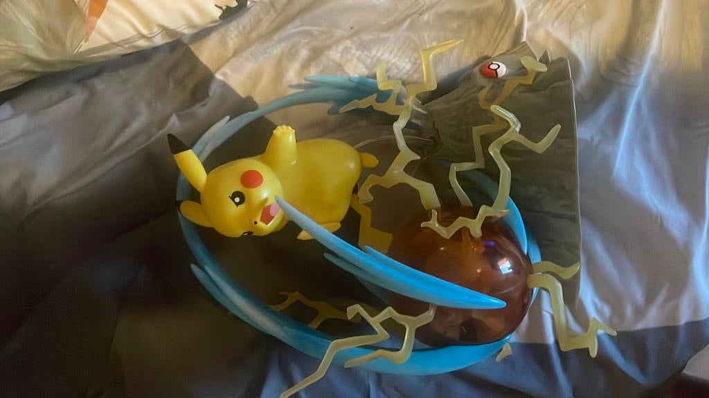 Pikachu lamp/beeld, Ophalen of Verzenden, Gebruikt, Overige typen