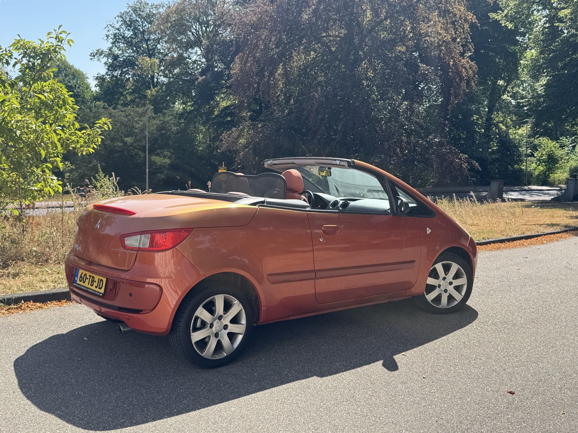 Mitsubishi Colt CABRIOLET ! 1.5 "PININFARINA" (bj 2006), Auto's, Voorwielaandrijving, 15 km/l, Gebruikt, 4 cilinders