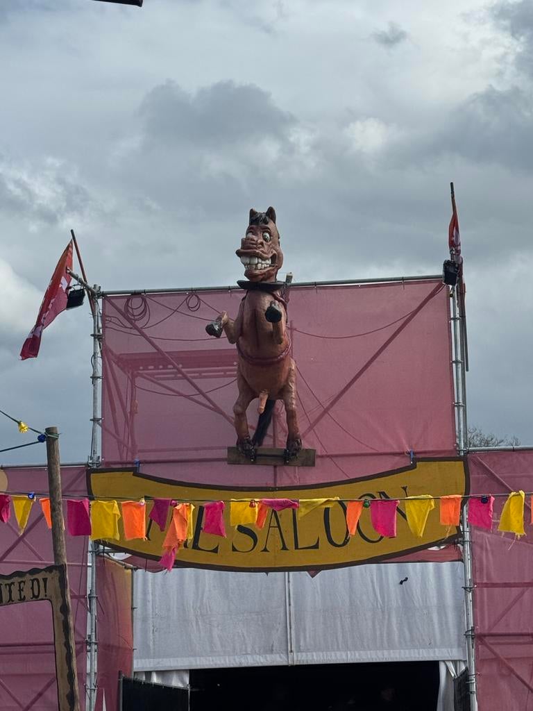 Paard voor carnaval of decoratie, Ophalen, Gebruikt, Toneelattributen of Onderdelen
