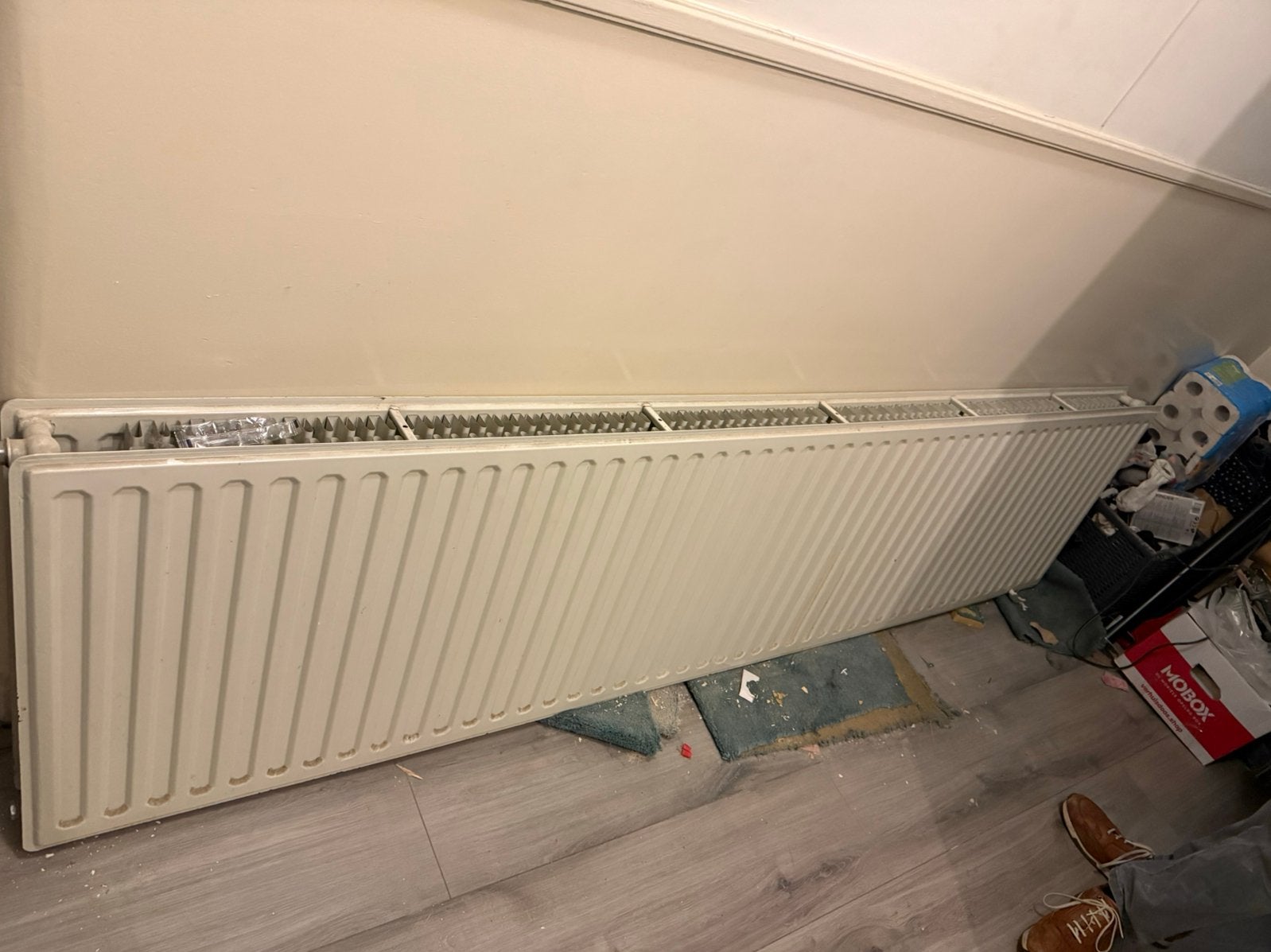 Grote dubbelplaats radiator, in prima staat. Zwaar! 240x60, Doe-het-zelf en Verbouw, Verwarming en Radiatoren, Ophalen, 30 tot 80 cm