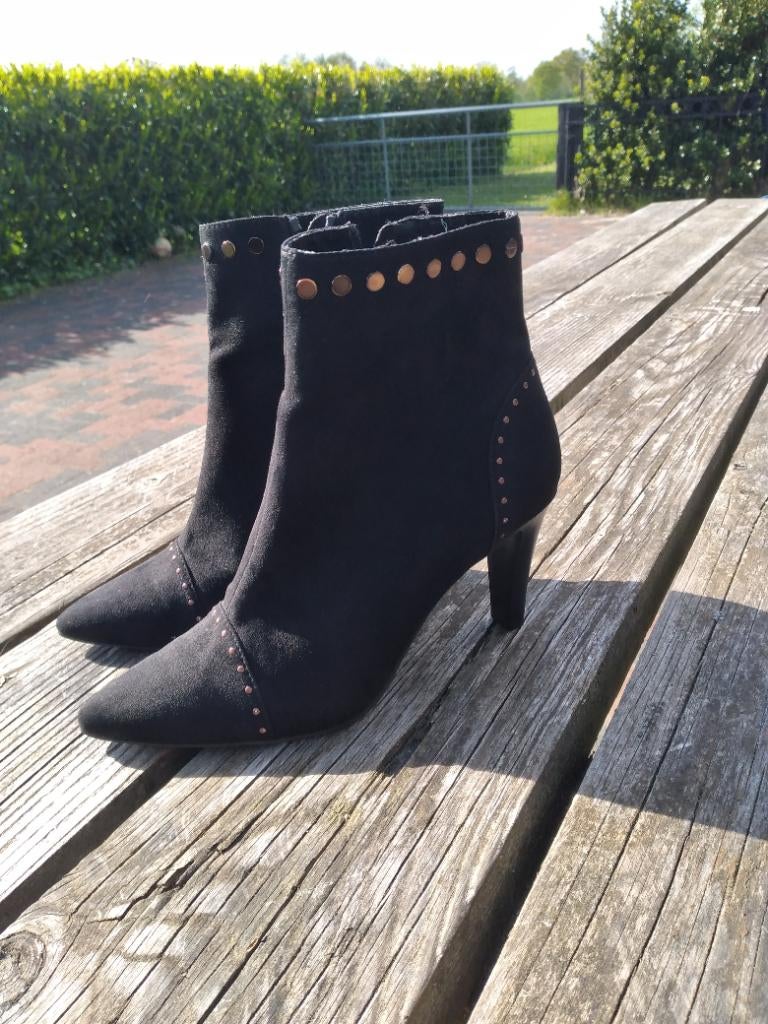 Suede enkellaarsjes bijna gratis, Ophalen, Zwart, Lage of Enkellaarzen, Nieuw