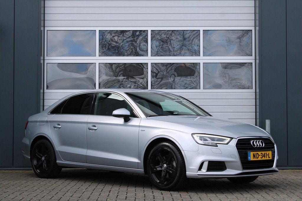 Audi A3 Limousine 1.0 TFSI Sport Lease Edition Automaat Clim, Auto's, Audi, Stof, Gebruikt, 116 pk, Bedrijf