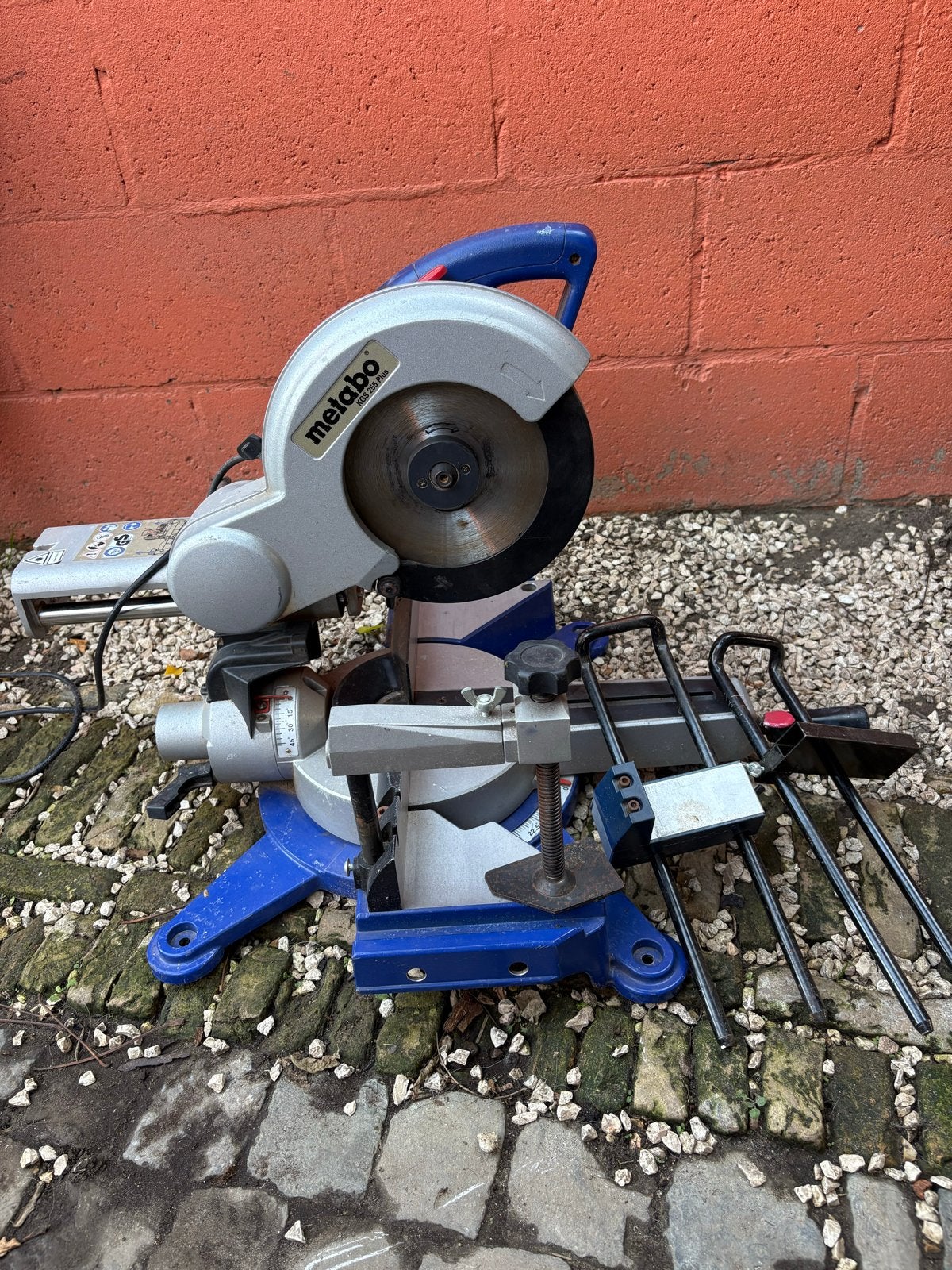 Metabo KGS 255 Plus Afkortzaag - Gebruikt, Doe-het-zelf en Verbouw, Ophalen, Gebruikt, 70 mm of meer, Afkortzaag