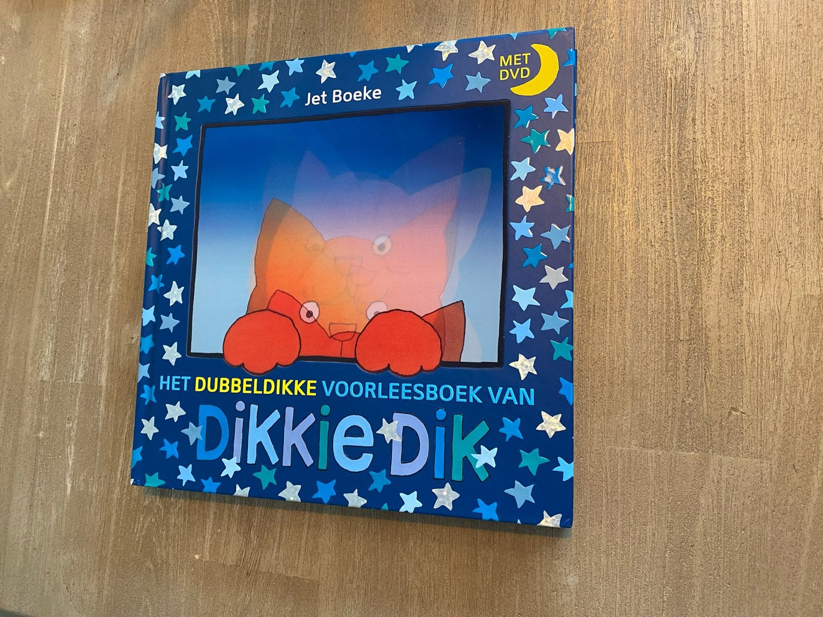 Het Dubbeldikke Voorleesboek van Dikkie Dik met DVD, Boeken, Ophalen, Fictie algemeen, Jongen of Meisje, Zo goed als nieuw
