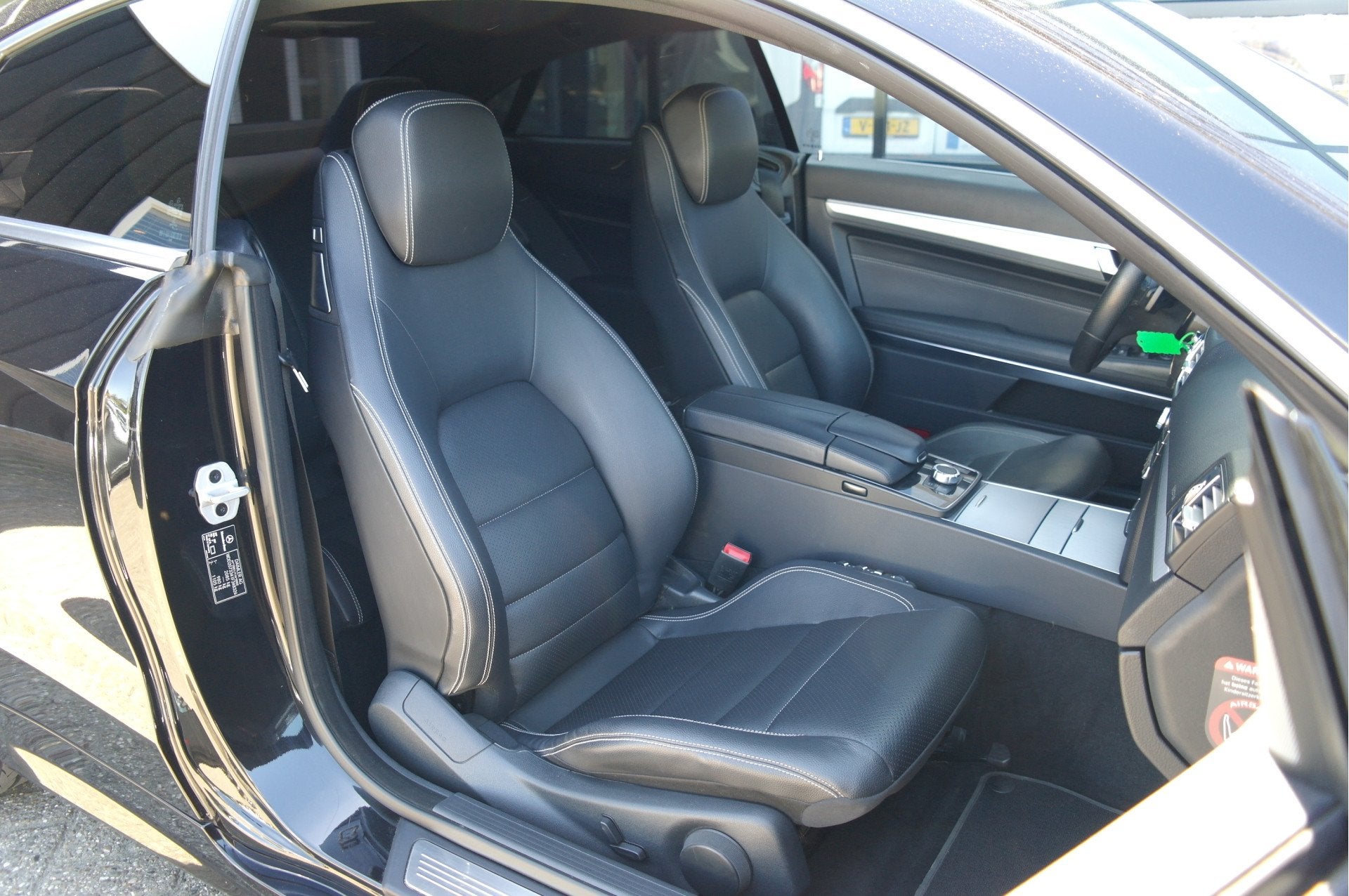 Mercedes-Benz E-Klasse Coupé 200 Prestige Sport Edition | L, Auto's, Mercedes-Benz, Achterwielaandrijving, Gebruikt, 4 cilinders