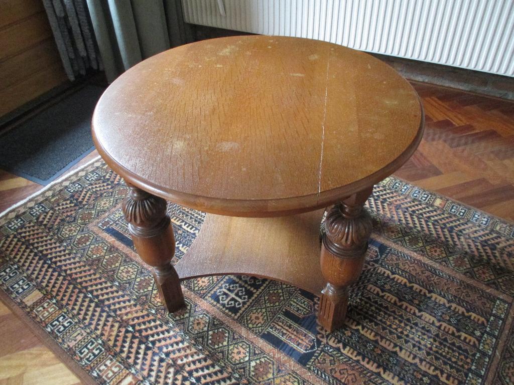 Antieke ronde salontafel, Antiek en Kunst, Ophalen